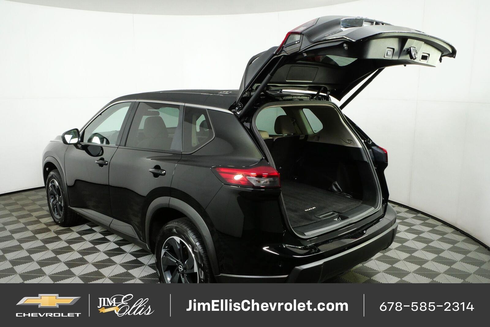 Used 2025 Nissan Rogue SV AWD/4WD image 32