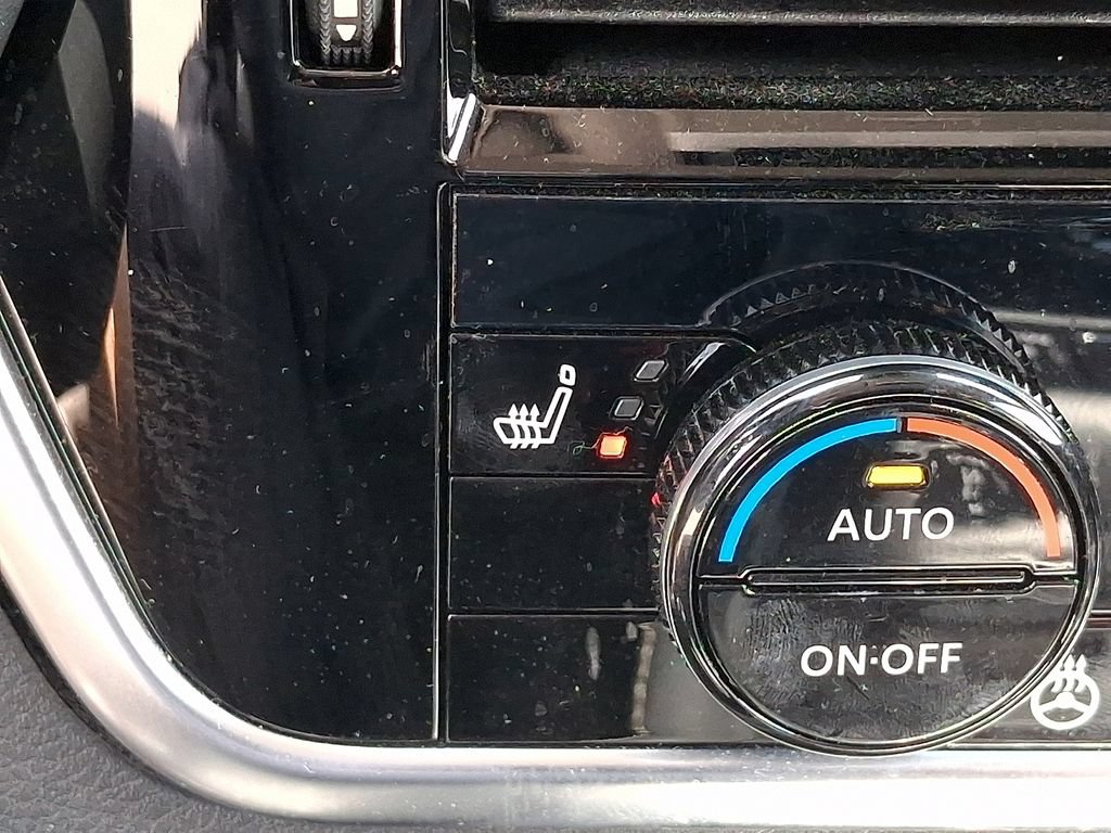 Used 2023 Nissan Rogue Platinum w/ Platinum Premium Package AWD/4WD image 26