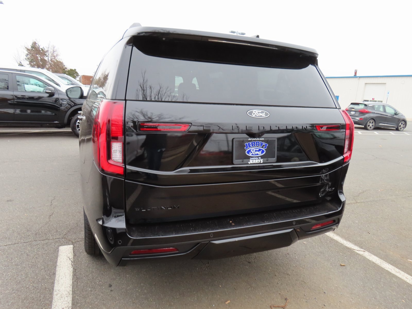 New 2025 Ford Expedition Max Platinum w/ Stealth Appearance Package image 6