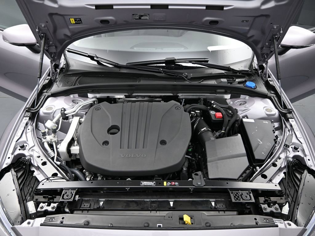 New 2026 Volvo V60 B5 Cross Country Plus w/ Climate Package image 28