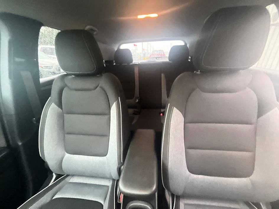 Used 2023 Chevrolet TrailBlazer LT FWD image 34