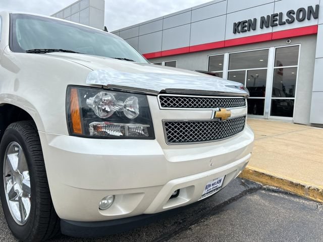 Used 2012 Chevrolet Suburban LTZ AWD/4WD image 4