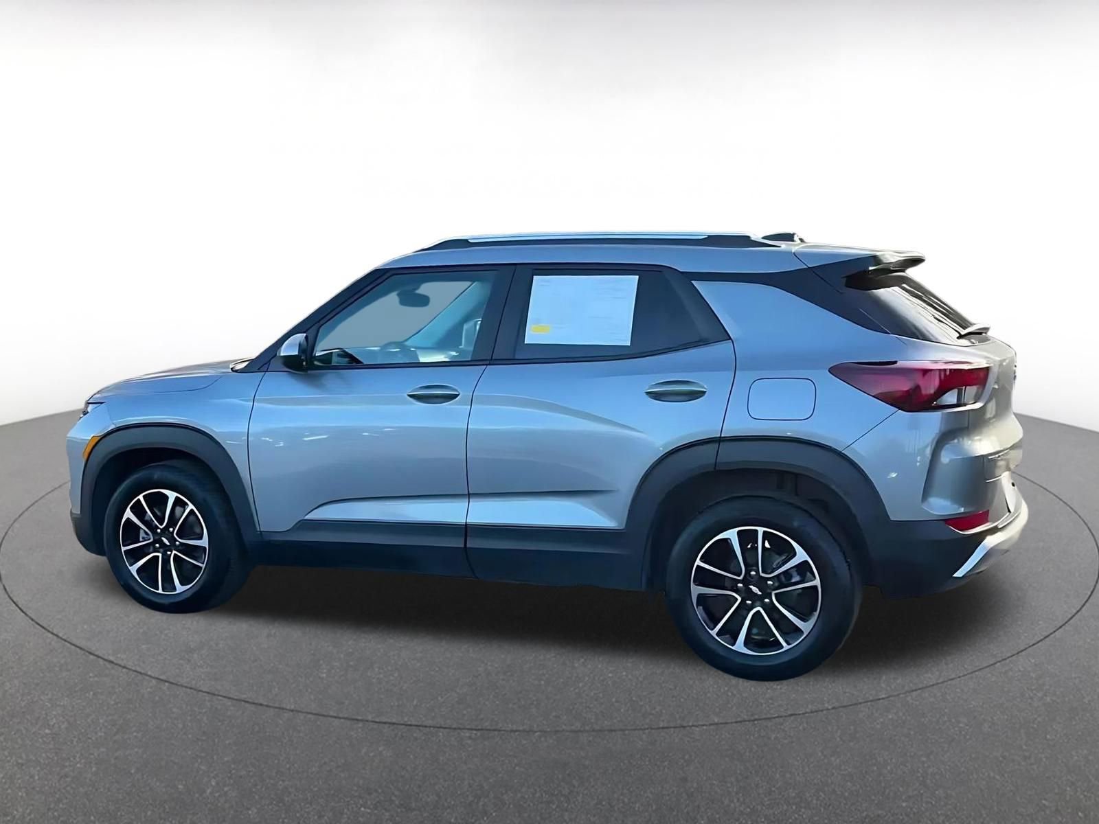 Used 2025 Chevrolet TrailBlazer LT image 10