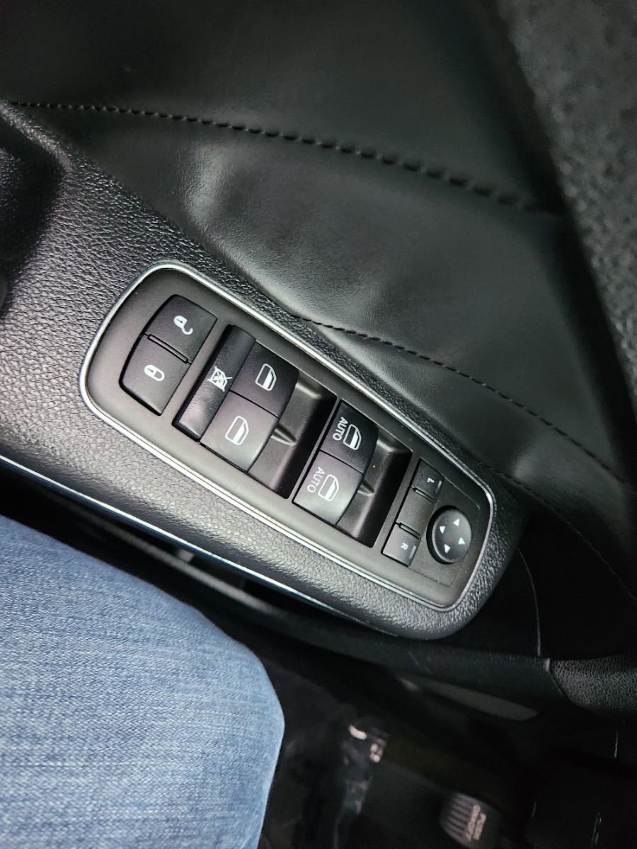Used 2014 Dodge Charger R/T RWD image 21
