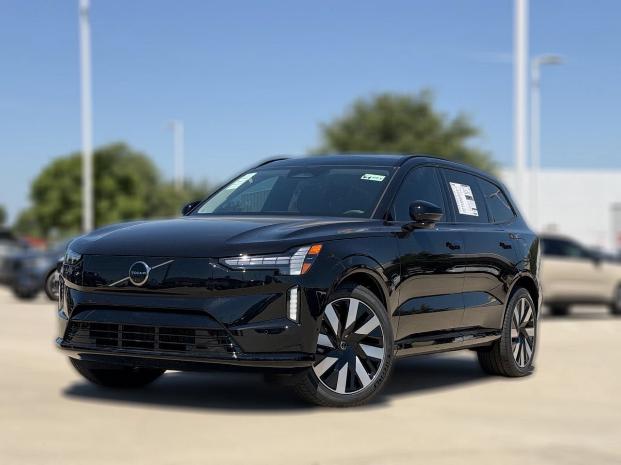 New 2026 Volvo EX90 Ultra AWD/4WD image 2