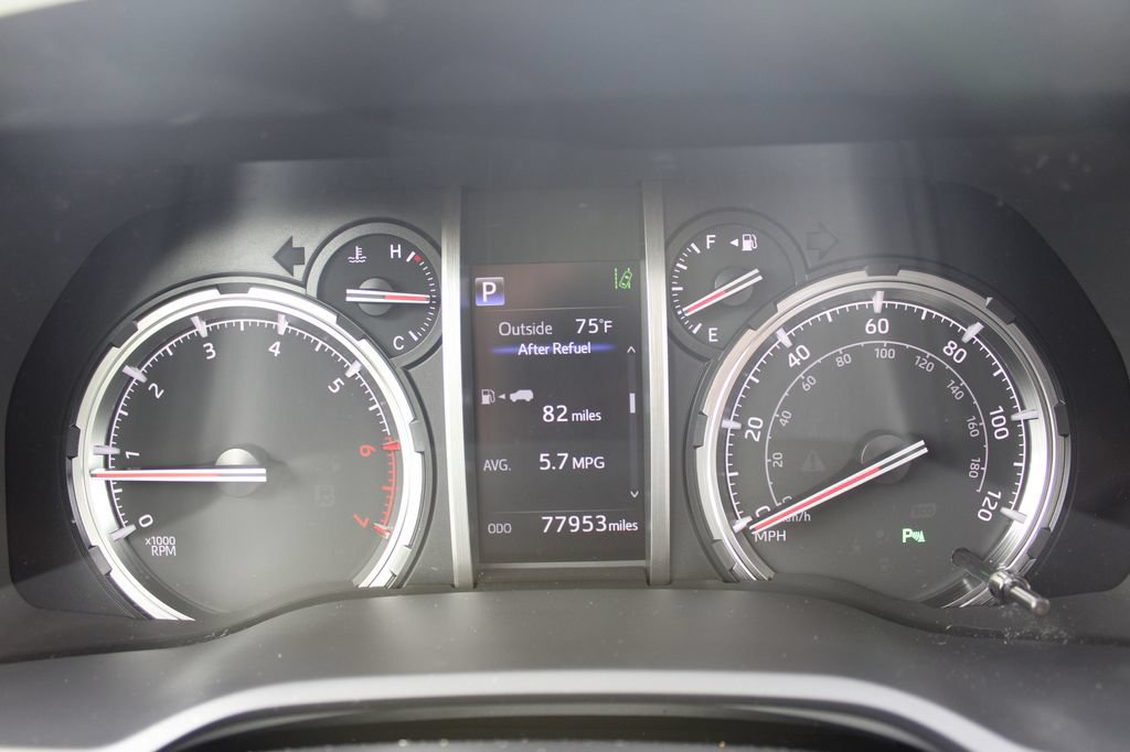 Used 2023 Toyota 4Runner Limited AWD/4WD image 31