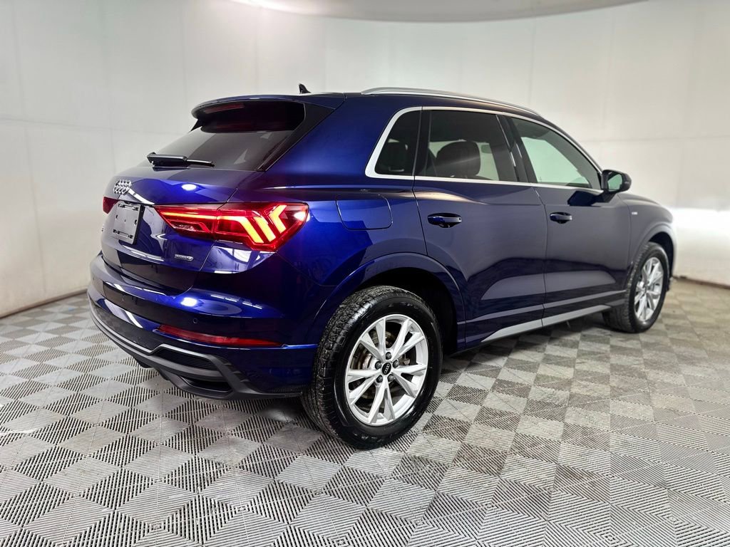 Used 2023 Audi Q3 2.0T Premium Plus w/ Premium Plus Package image 7
