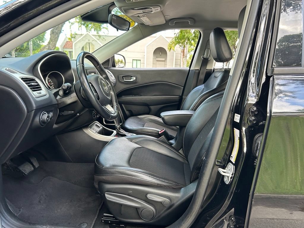 Certified 2020 Jeep Compass Latitude FWD image 16