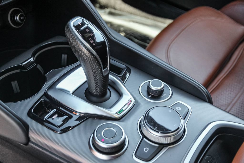 Used 2020 Alfa Romeo Giulia Ti Sport RWD image 20