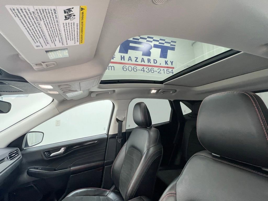 Used 2022 Ford Escape SEL w/ SEL Stealth AWD Package image 14