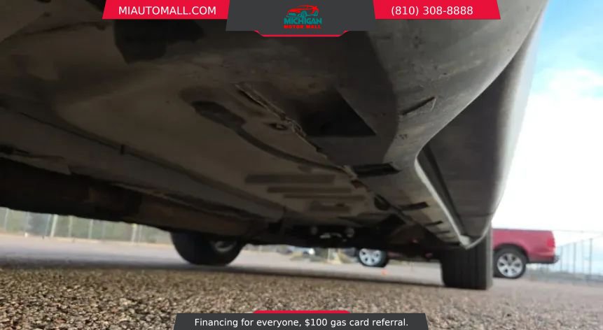 Used 2013 Ford Taurus SE FWD image 11