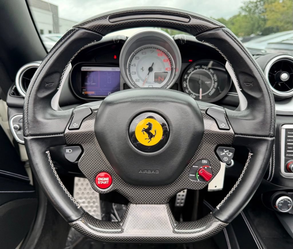 Used 2015 Ferrari California T RWD image 45