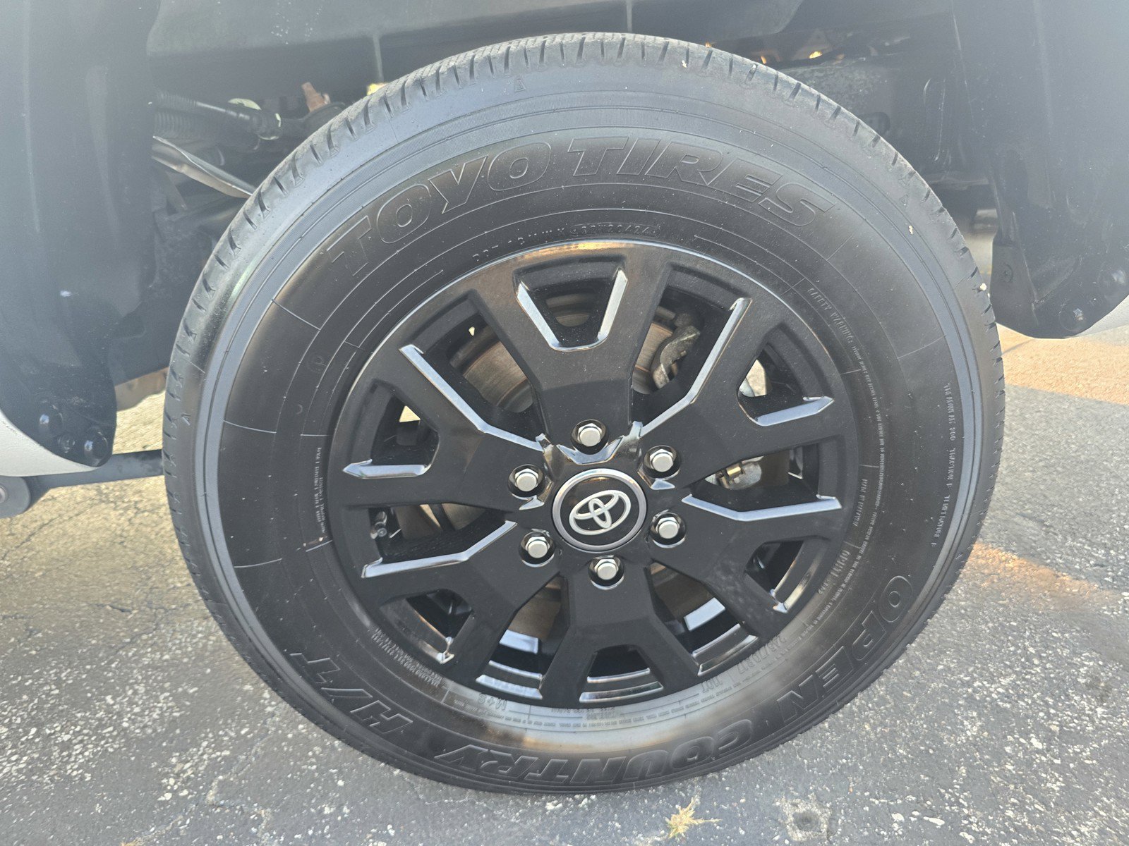 Used 2024 Toyota Tacoma SR5 AWD/4WD image 27