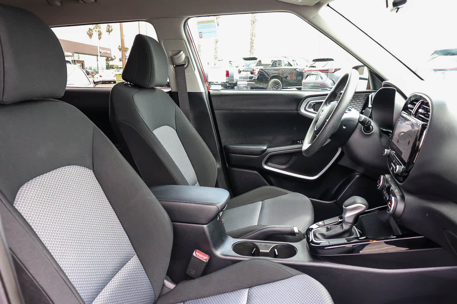 Used 2023 Kia Soul S FWD image 26
