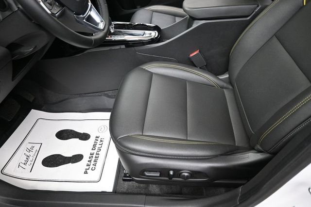 Used 2026 Chevrolet Trax ACTIV w/ Sunroof Package FWD image 15
