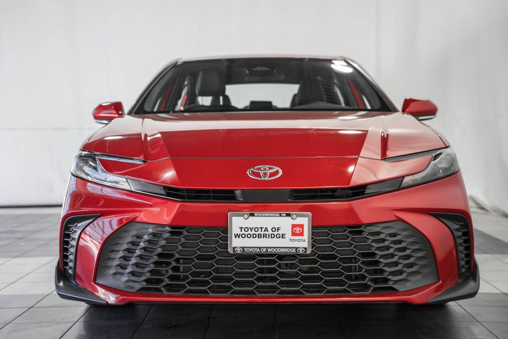 Used 2025 Toyota Camry SE image 2