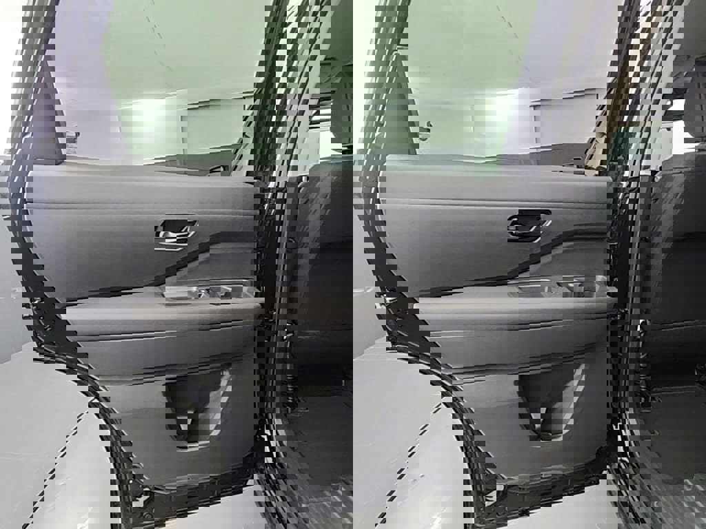 New 2025 Nissan Pathfinder S image 15