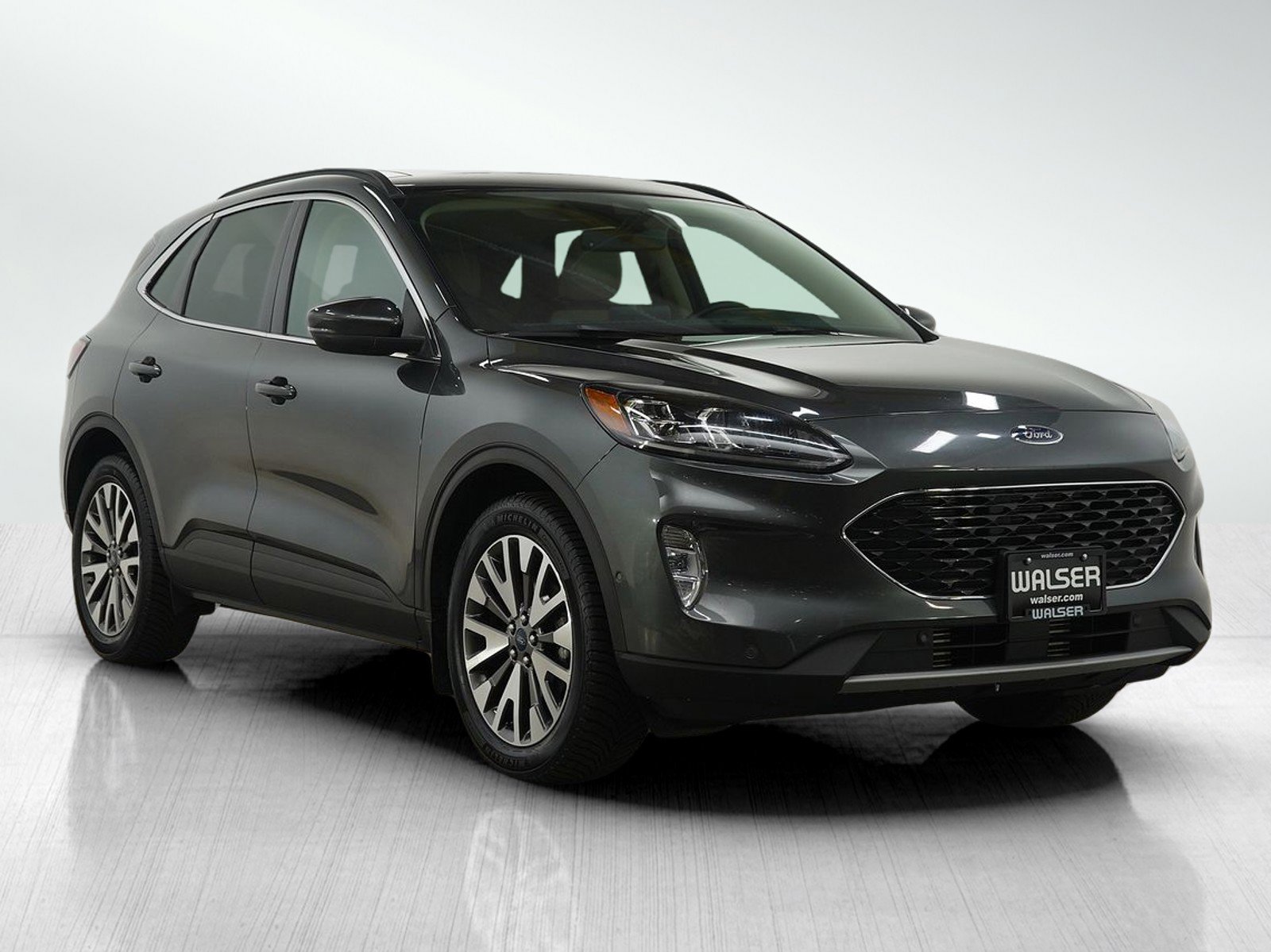 Used 2020 Ford Escape Titanium image 7