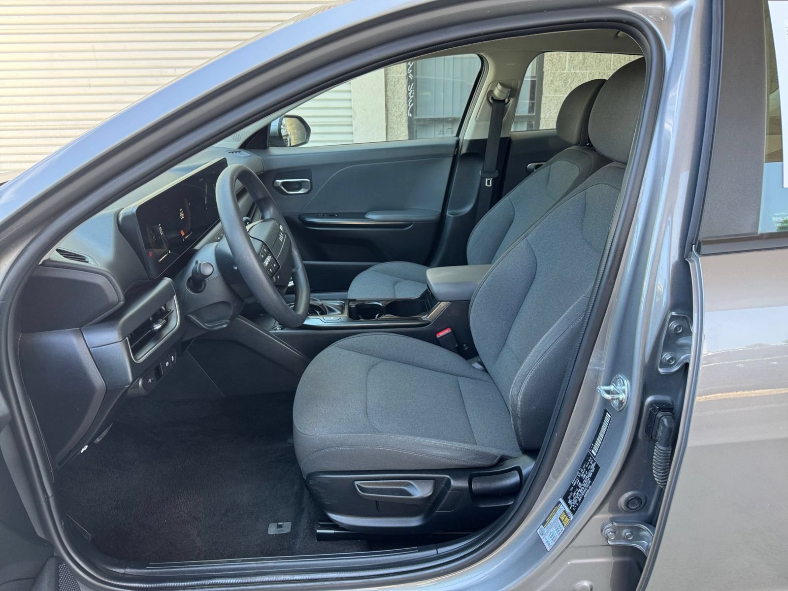 Used 2025 Kia K4 FWD image 26