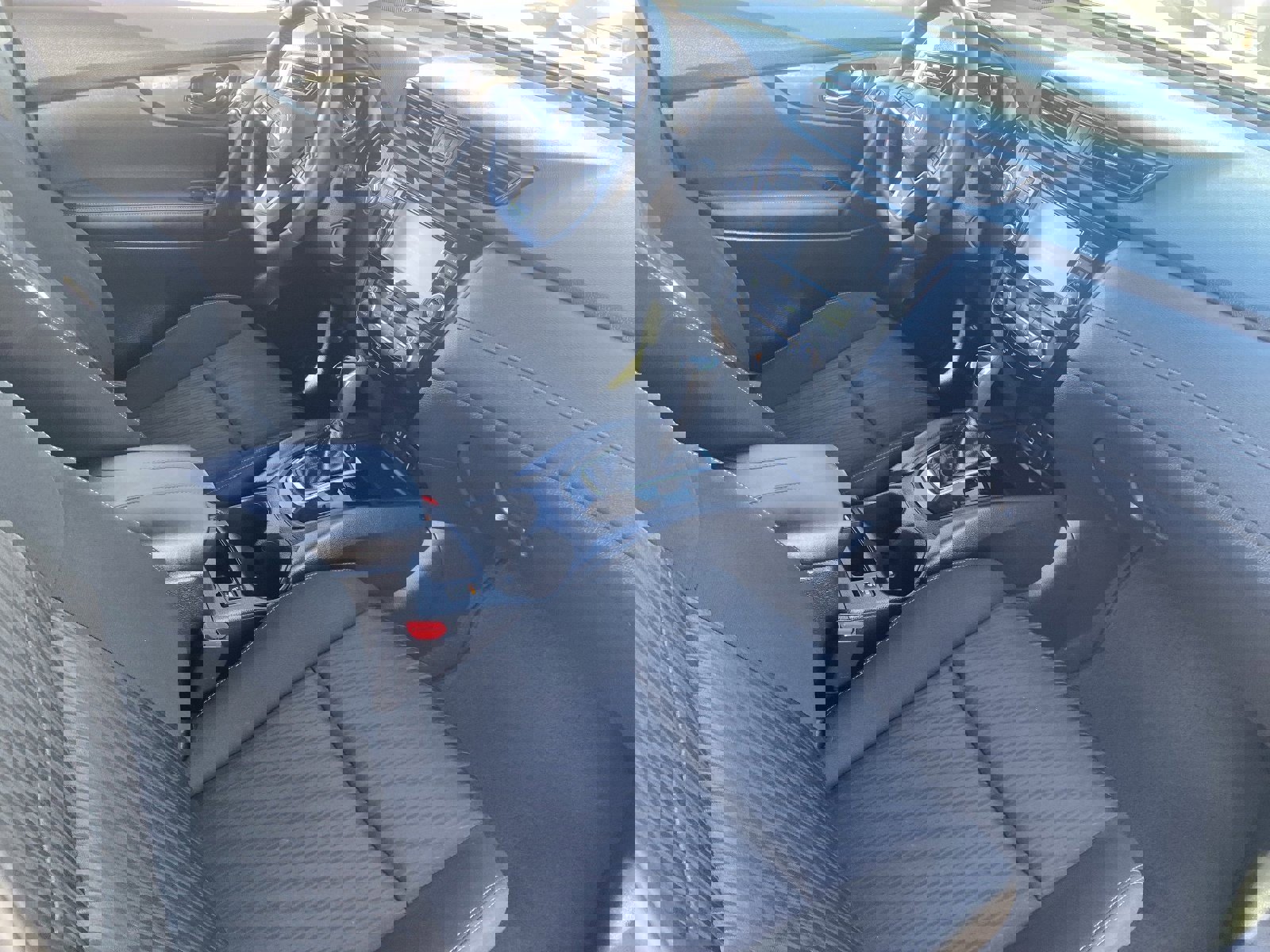 Used 2018 Nissan Rogue SV image 13