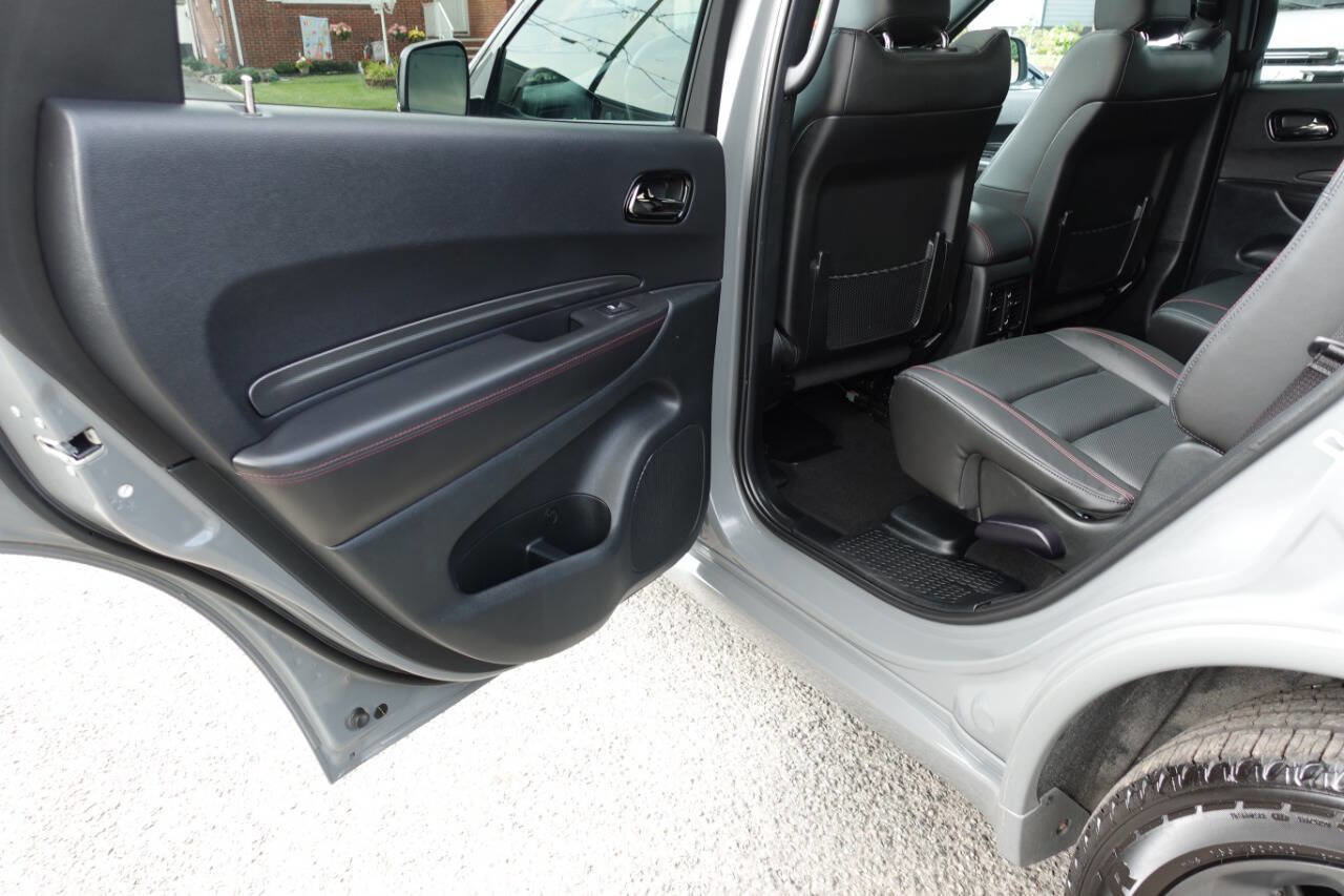 Used 2022 Dodge Durango R/T w/ Trailer Tow Group IV image 23