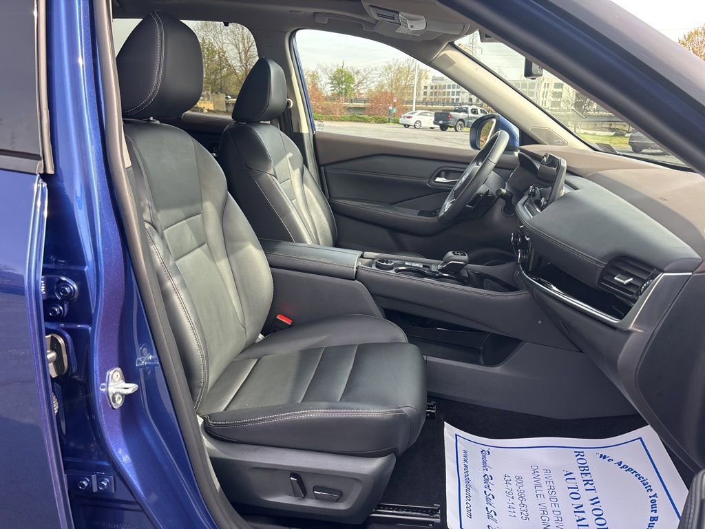 Used 2023 Nissan Rogue SL w/ SL Premium Package image 8