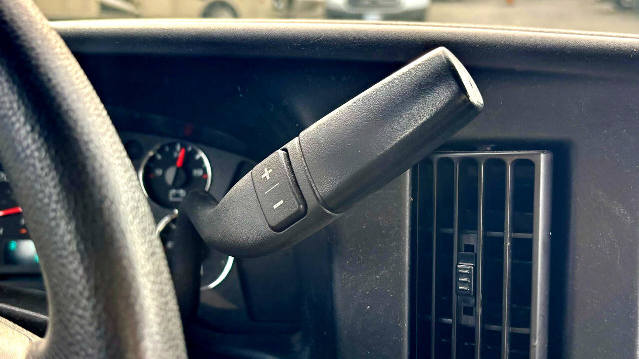 Used 2021 Chevrolet Express 2500 Extended image 5