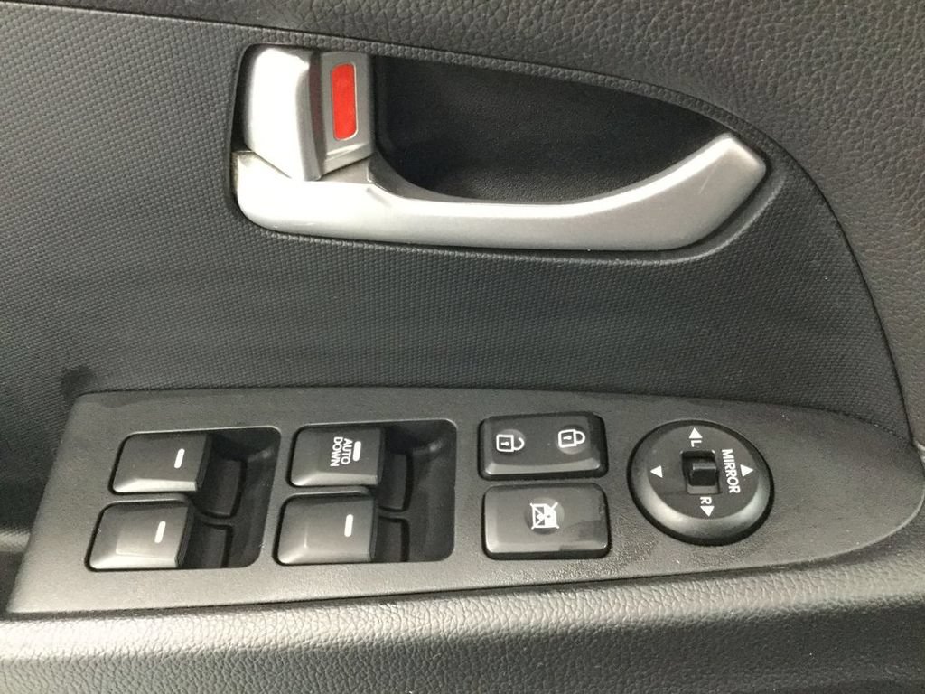 Used 2015 Kia Sportage LX FWD image 11
