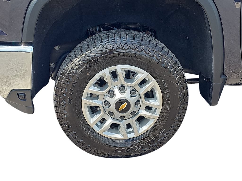 Used 2024 Chevrolet Silverado 2500 LT AWD/4WD image 30