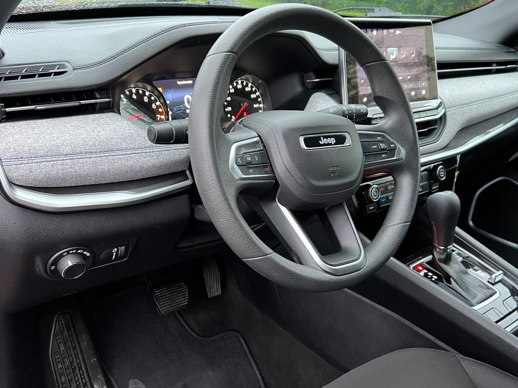 Used 2023 Jeep Compass Sport AWD/4WD image 18