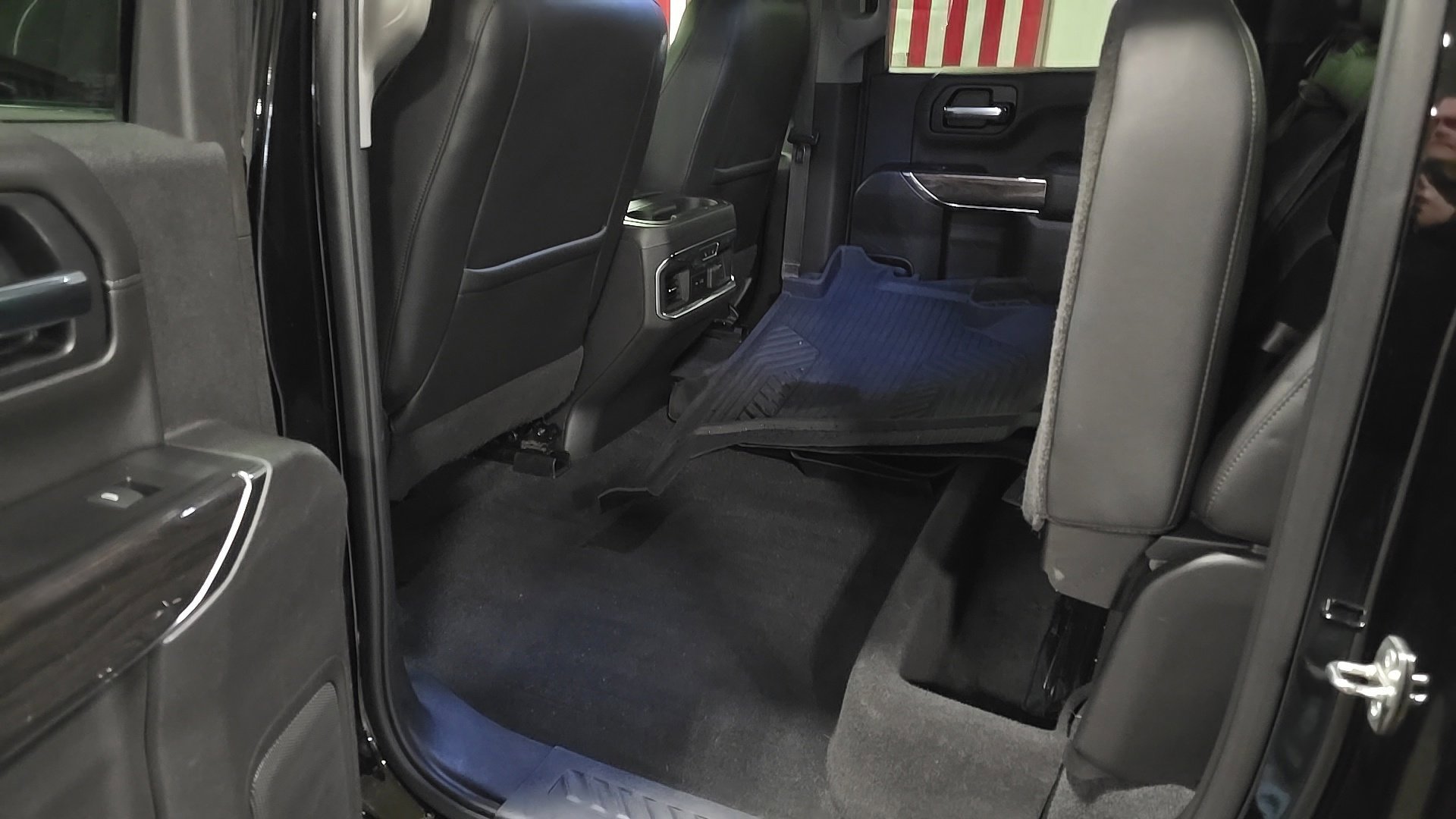 Used 2020 Chevrolet Silverado 1500 LTZ w/ LTZ Premium Package AWD/4WD image 13