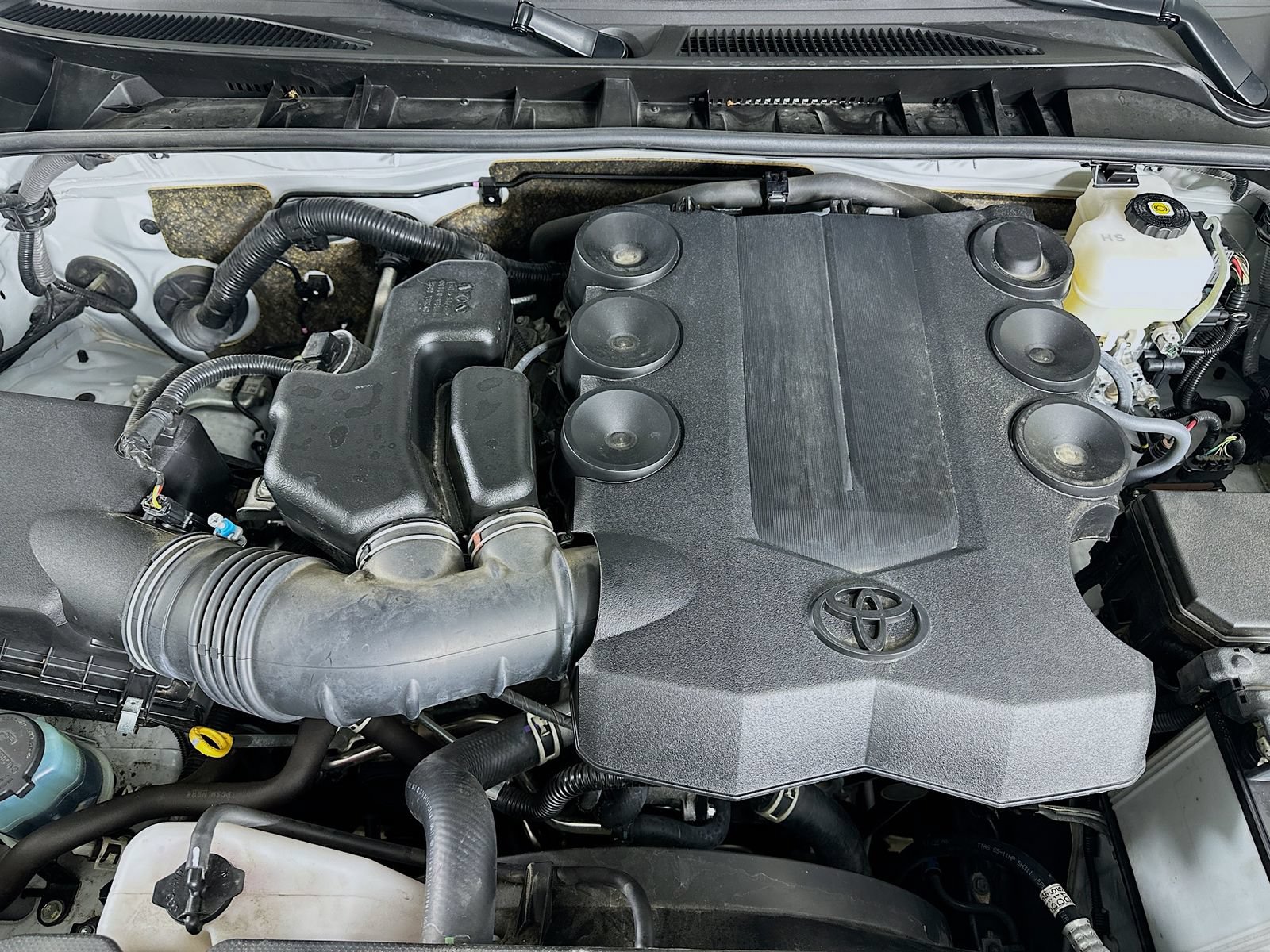 Used 2024 Toyota 4Runner Limited AWD/4WD image 13