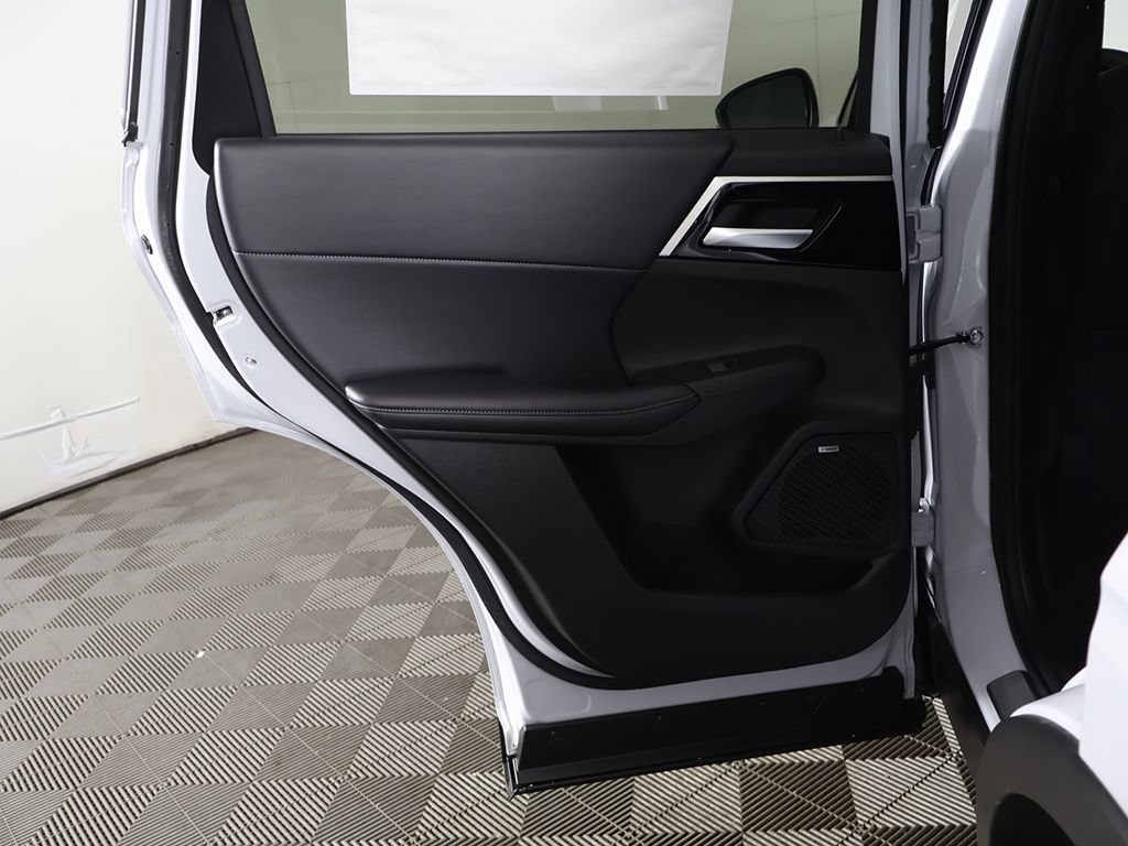 New 2026 Mitsubishi Outlander LE AWD/4WD image 24
