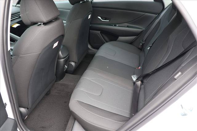 New 2026 Hyundai Elantra SE FWD image 22