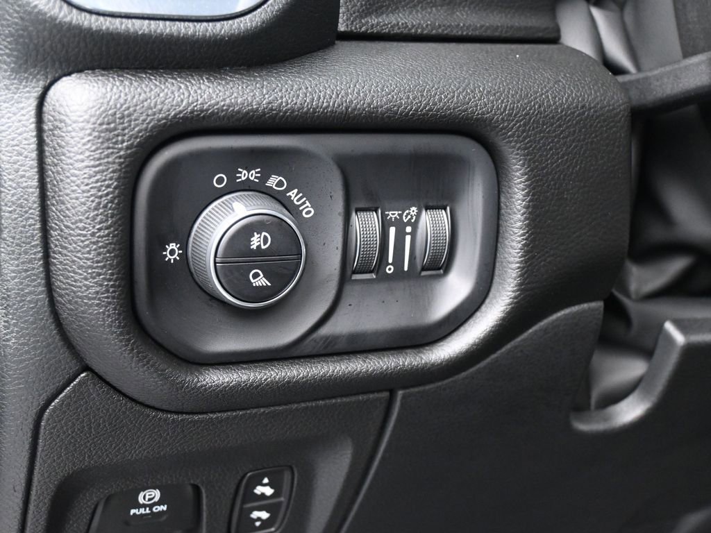Used 2025 RAM 1500 Laramie image 15
