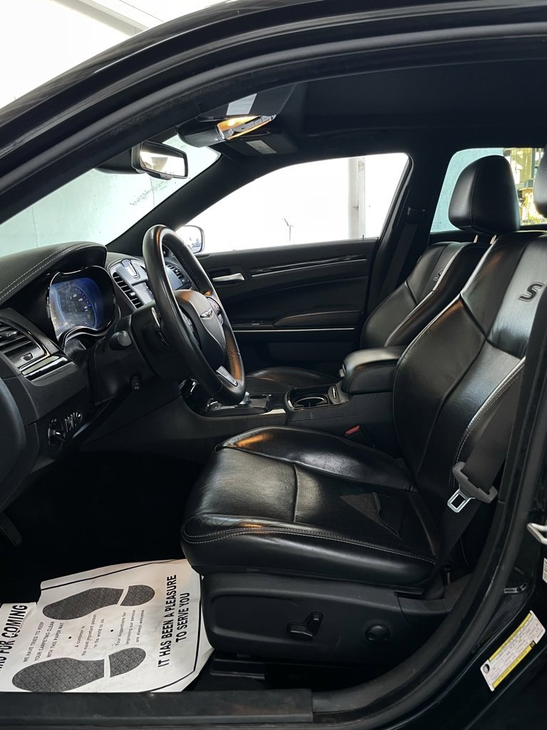 Used 2022 Chrysler 300 S w/ Comfort Group image 11