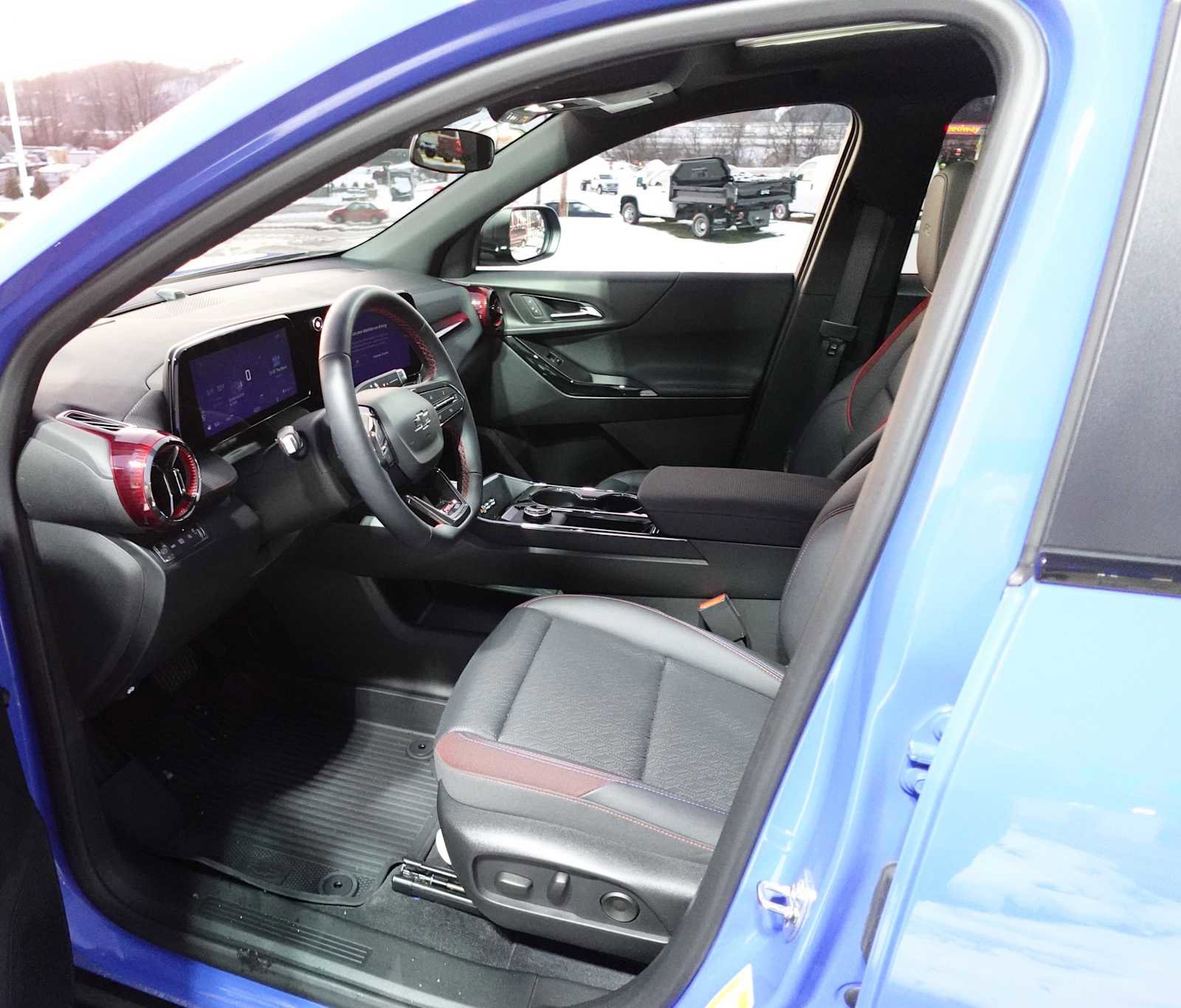 Used 2026 Chevrolet Equinox RS w/ Convenience Package III AWD/4WD image 13