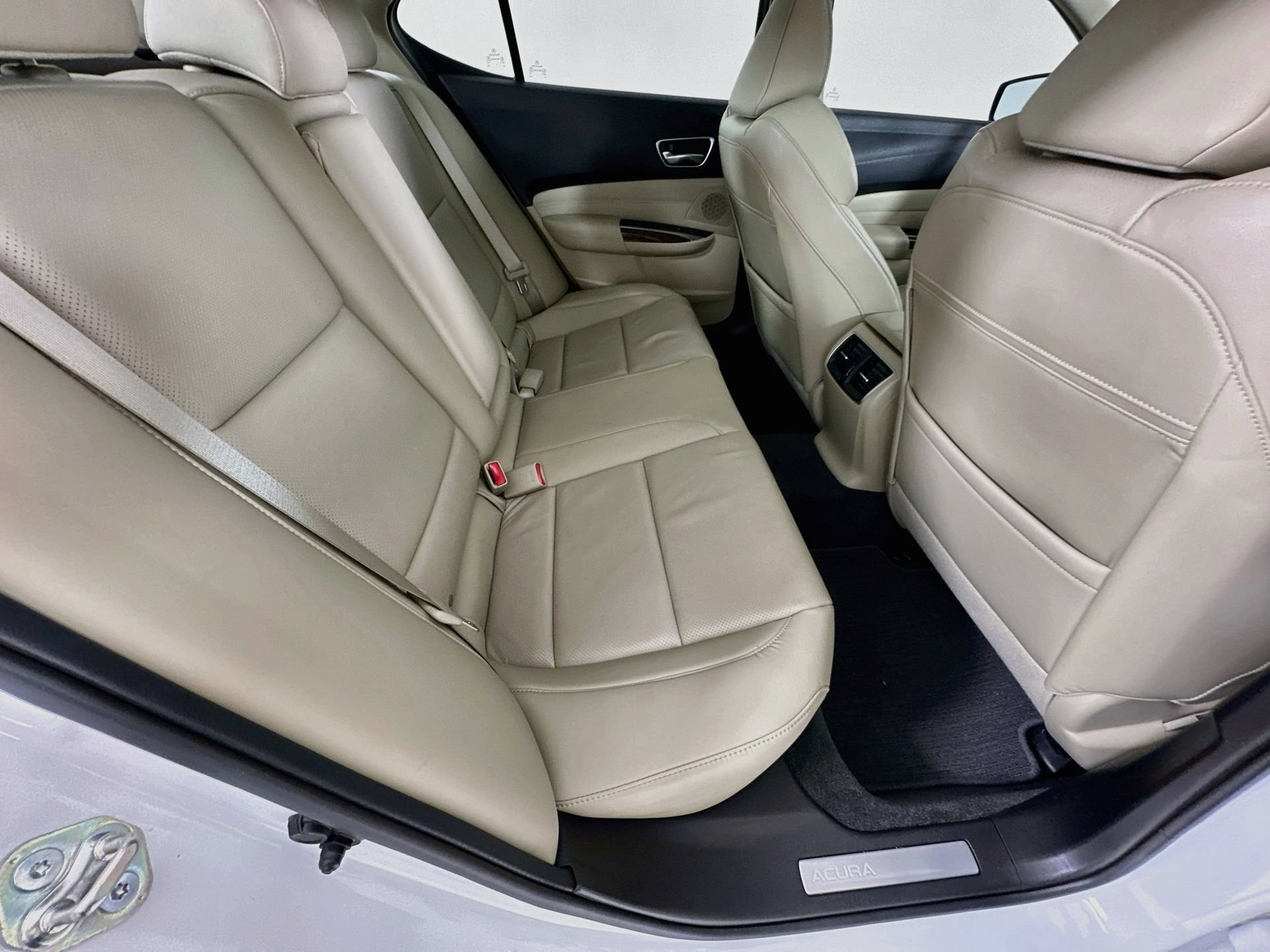 Used 2018 Acura TLX w/ Technology Package FWD image 29