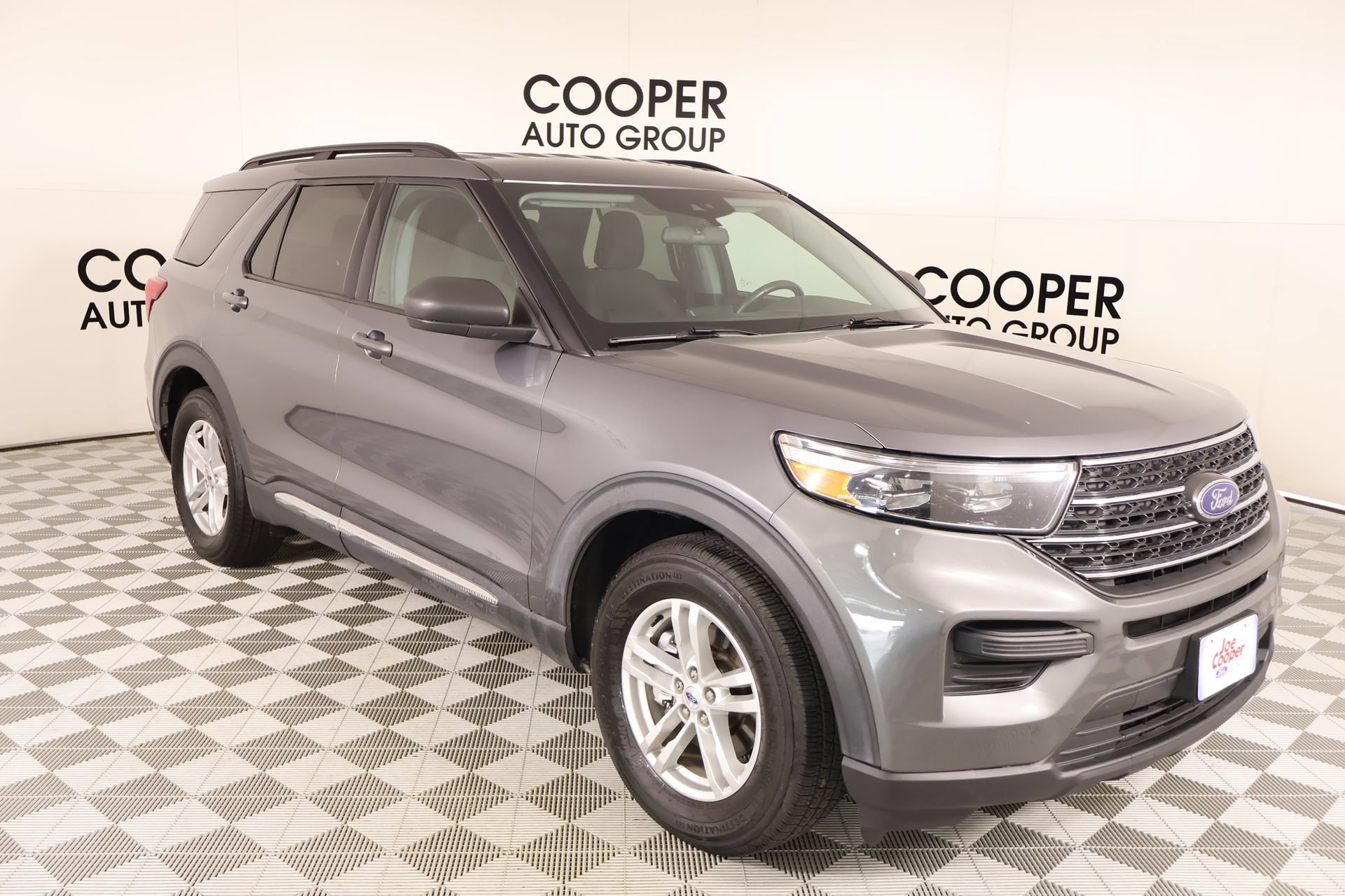 Used 2022 Ford Explorer XLT RWD image 1