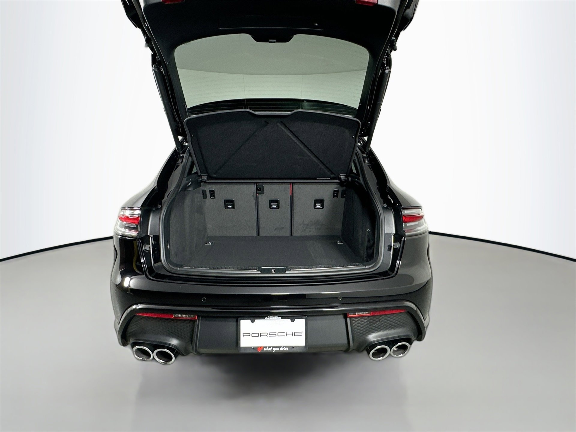 New 2026 Porsche Macan S image 36