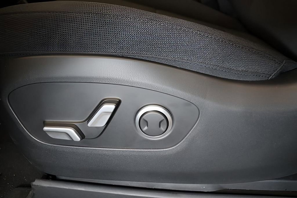 New 2026 Hyundai Ioniq 9 SE image 9