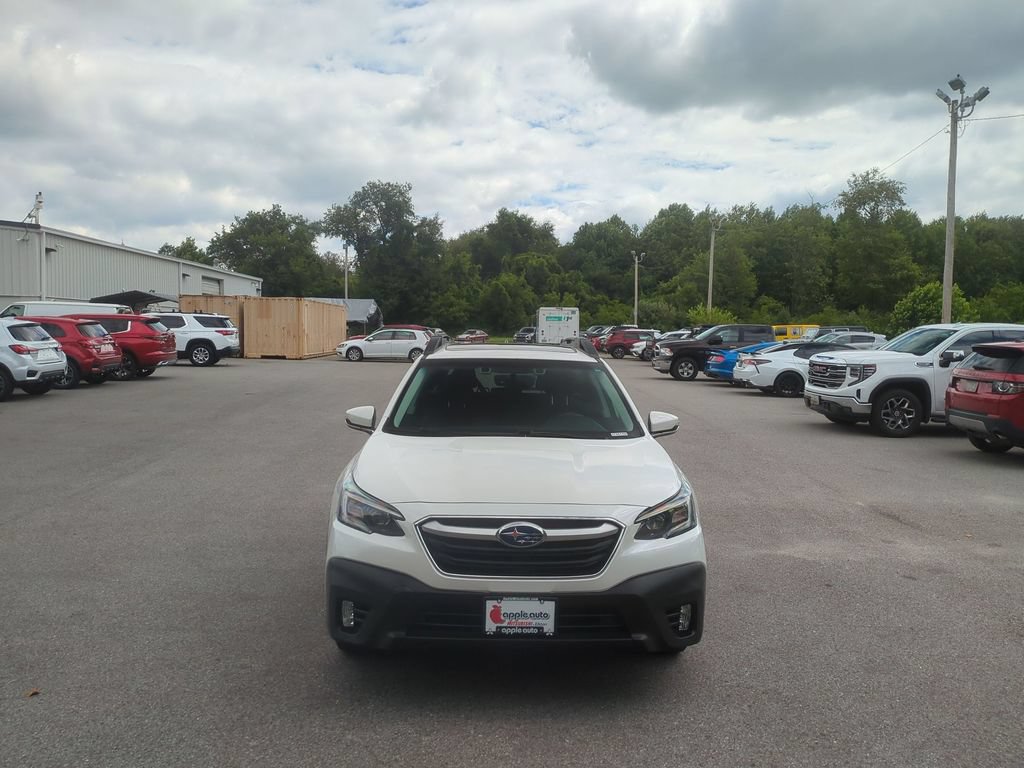 Used 2022 Subaru Outback Premium AWD/4WD image 2