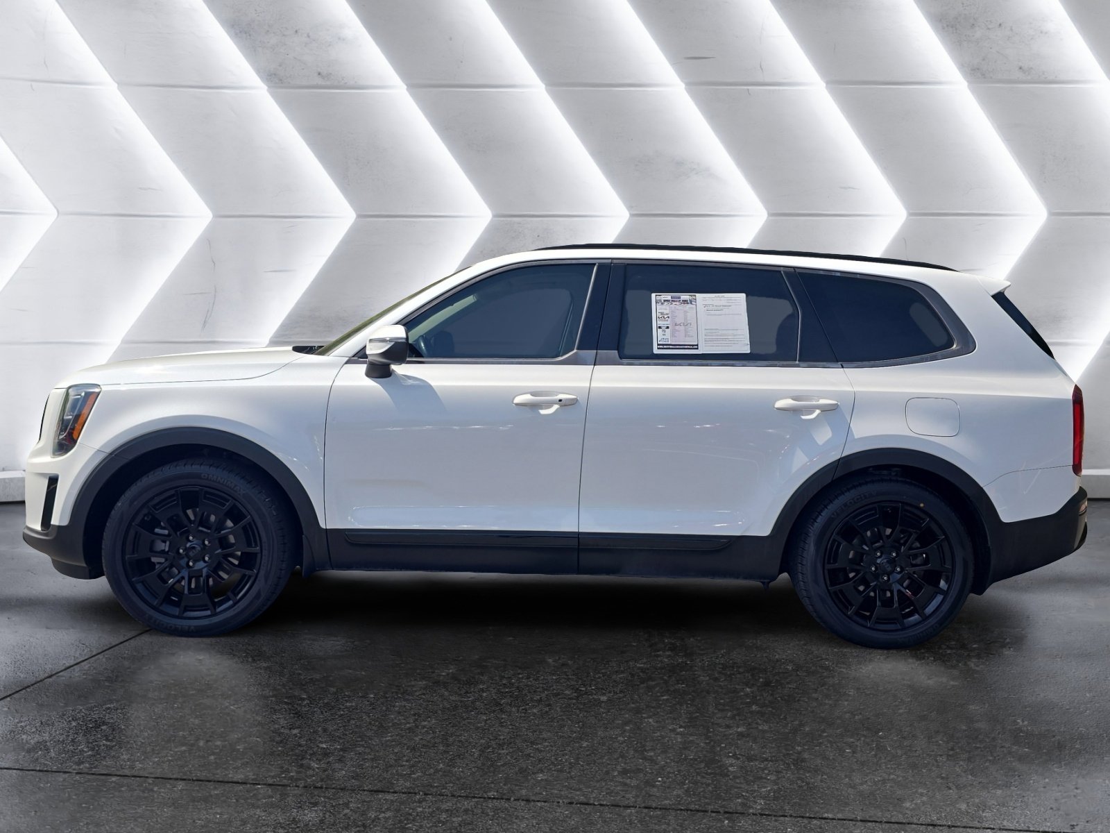 Used 2021 Kia Telluride EX w/ EX Premium Package image 2