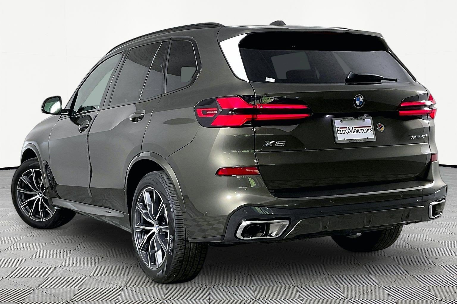 New 2026 BMW X5 xDrive40i AWD/4WD image 5