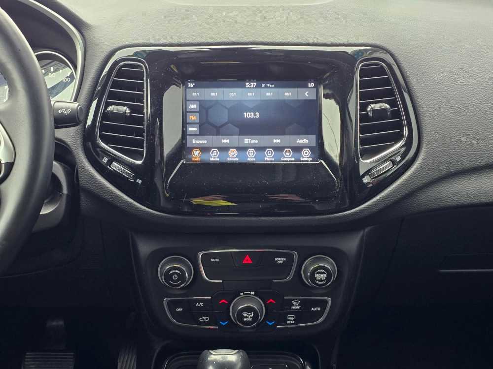 Used 2018 Jeep Compass Latitude w/ Popular Equipment Group image 26