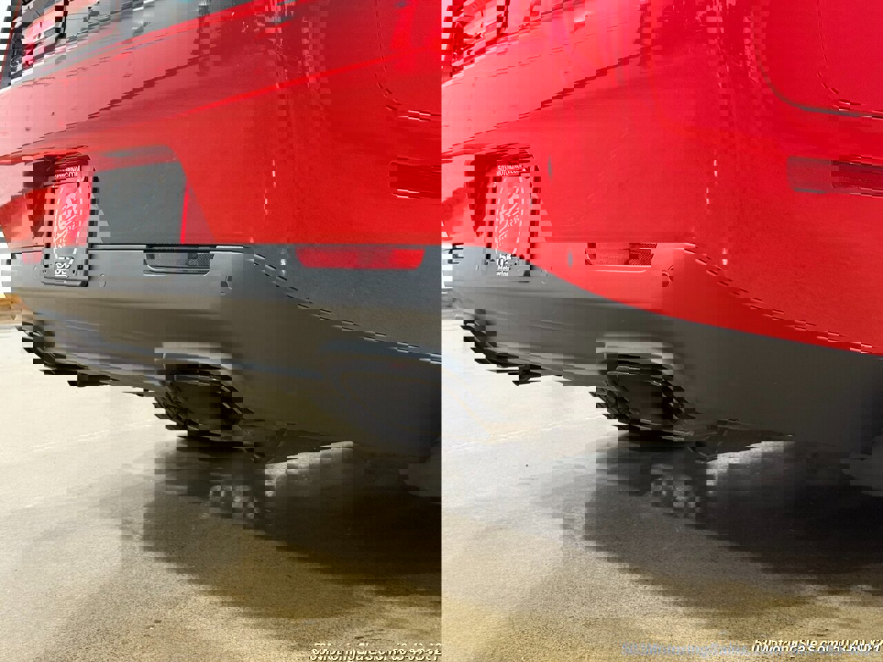 Used 2015 Dodge Challenger SRT Hellcat image 11