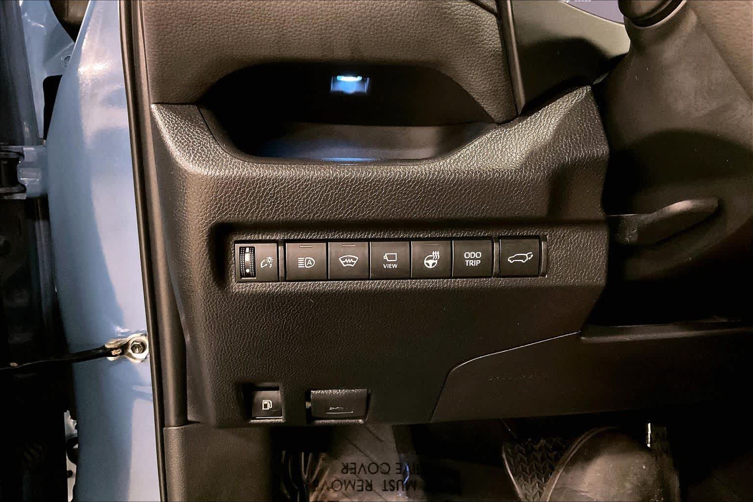 Used 2023 Toyota RAV4 XSE AWD/4WD image 35