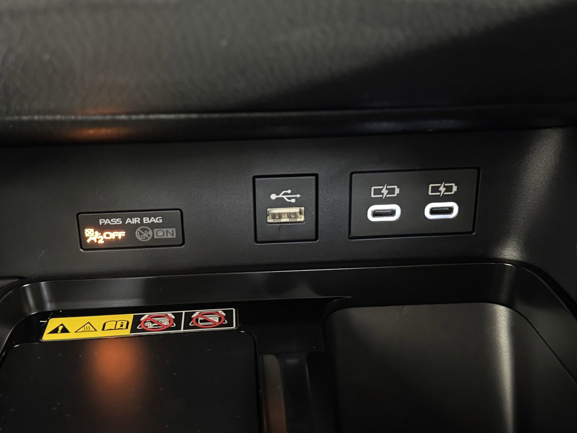 New 2026 Toyota Camry SE FWD image 3