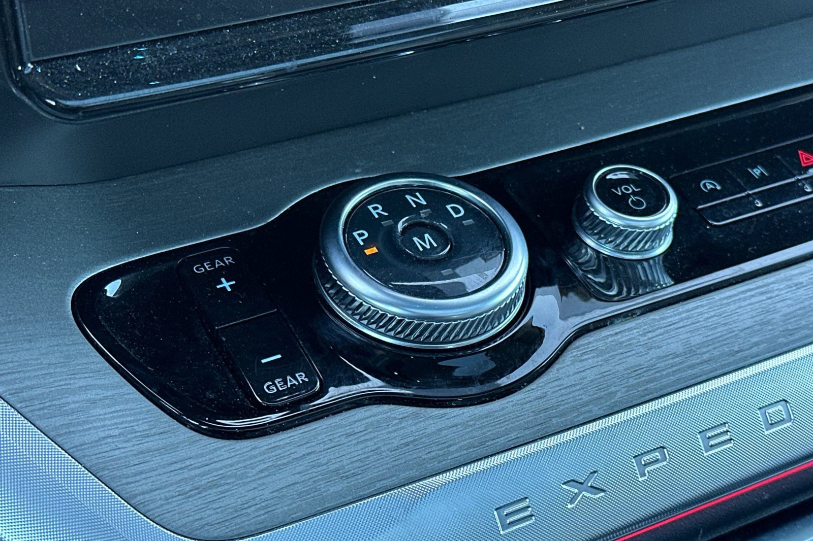 Certified 2025 Ford Expedition Max Platinum w/ Driver's Package image 21