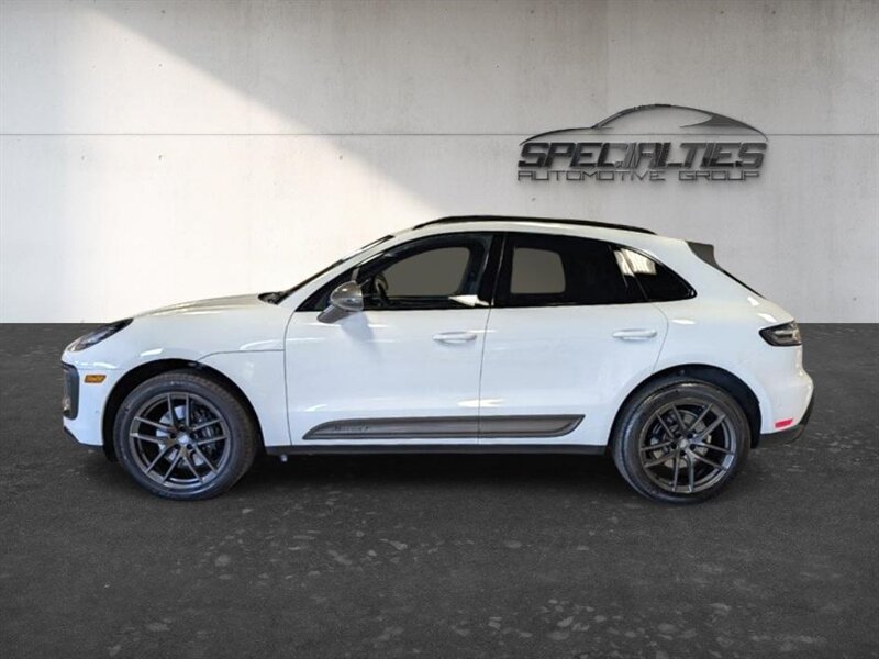 Used 2023 Porsche Macan Turbo AWD/4WD image 7